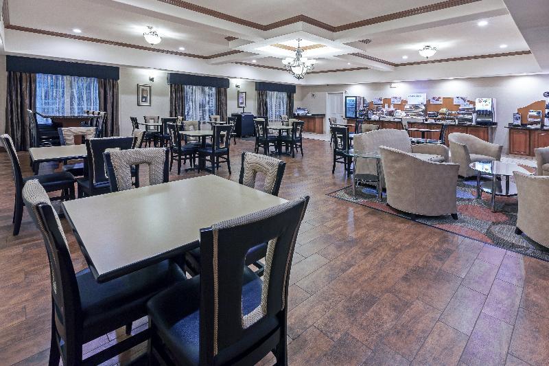 北基尔戈快捷假日&套房酒店 外观 照片